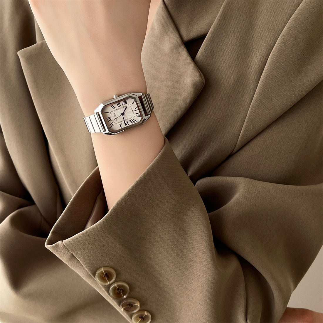 Aashvi Roman Square Watch [TAEFC91K]
