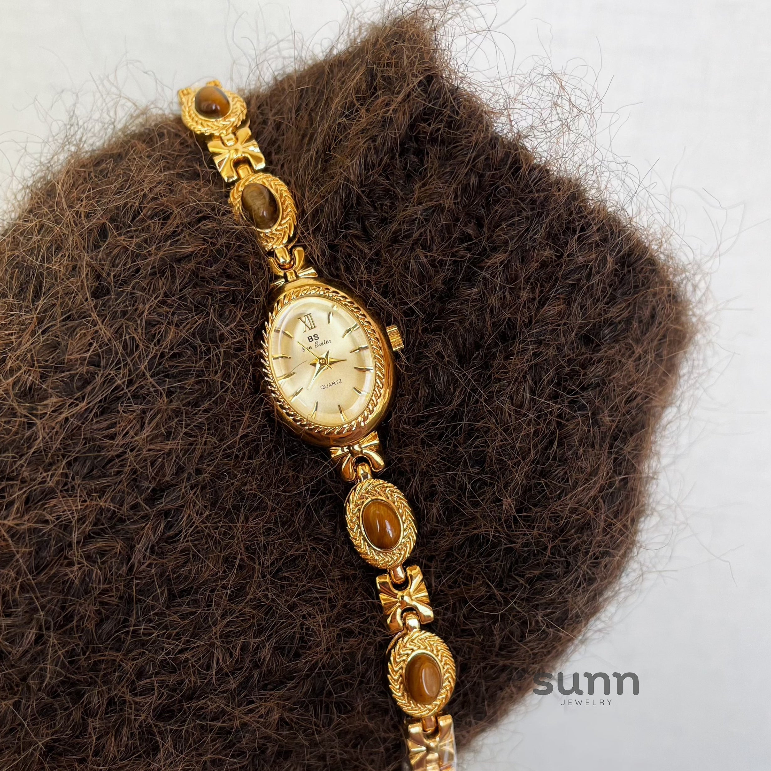 Aavya Gemstone Bracelet Watch [5TFT03DO]
