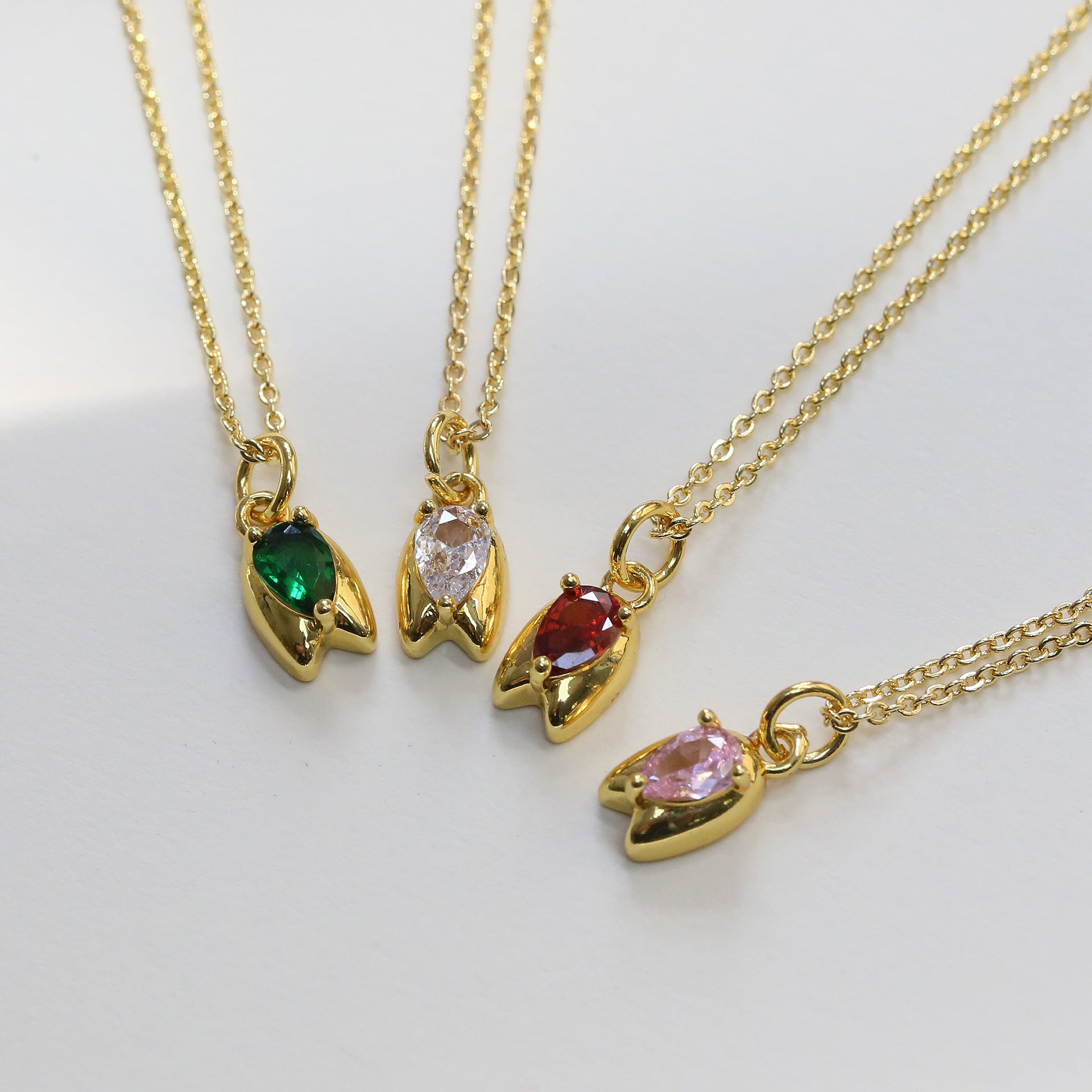 Abbey Rose Bud Pendant Necklace [L4P3AB0K]
