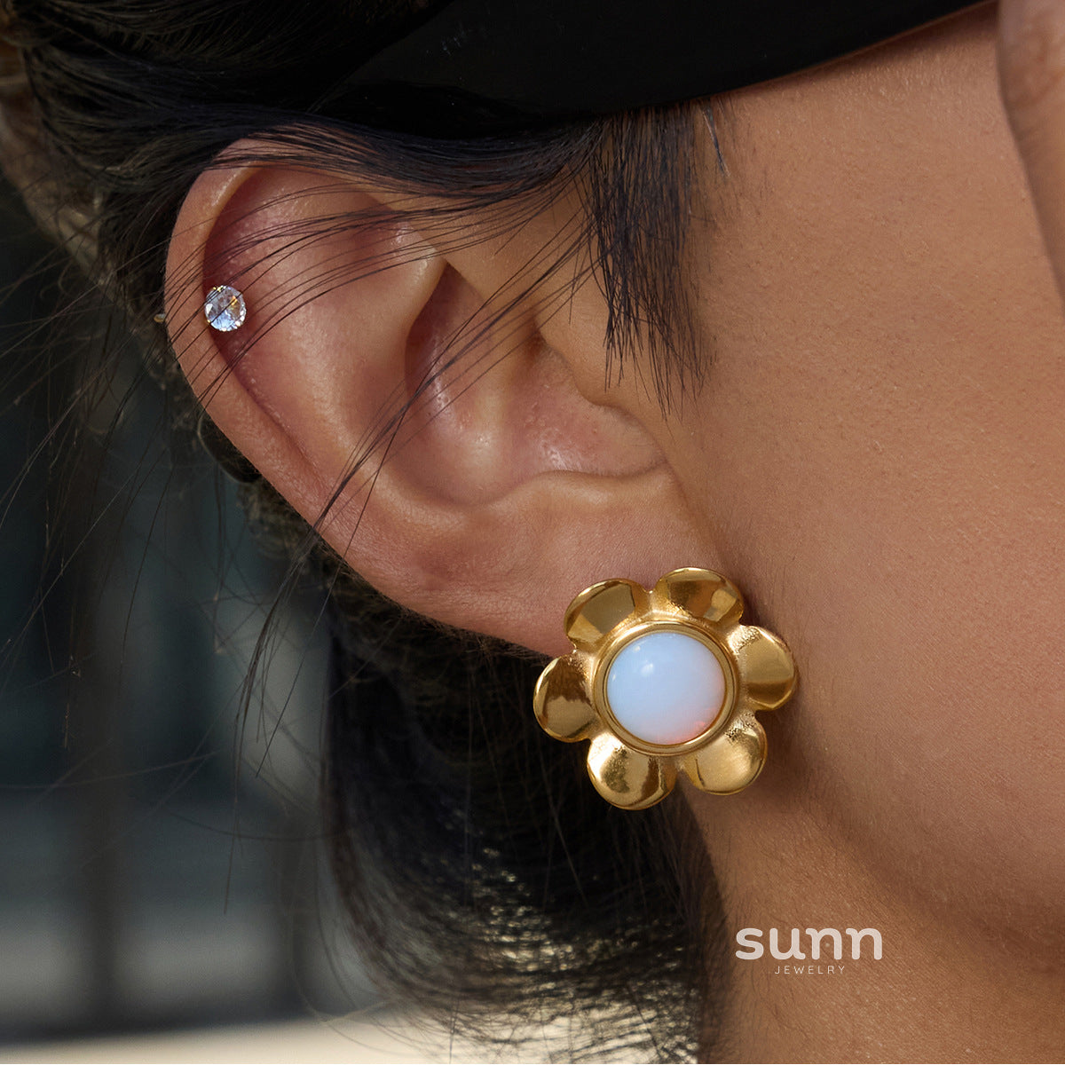Abby Opal Flower Earrings [P4W2IGVF]