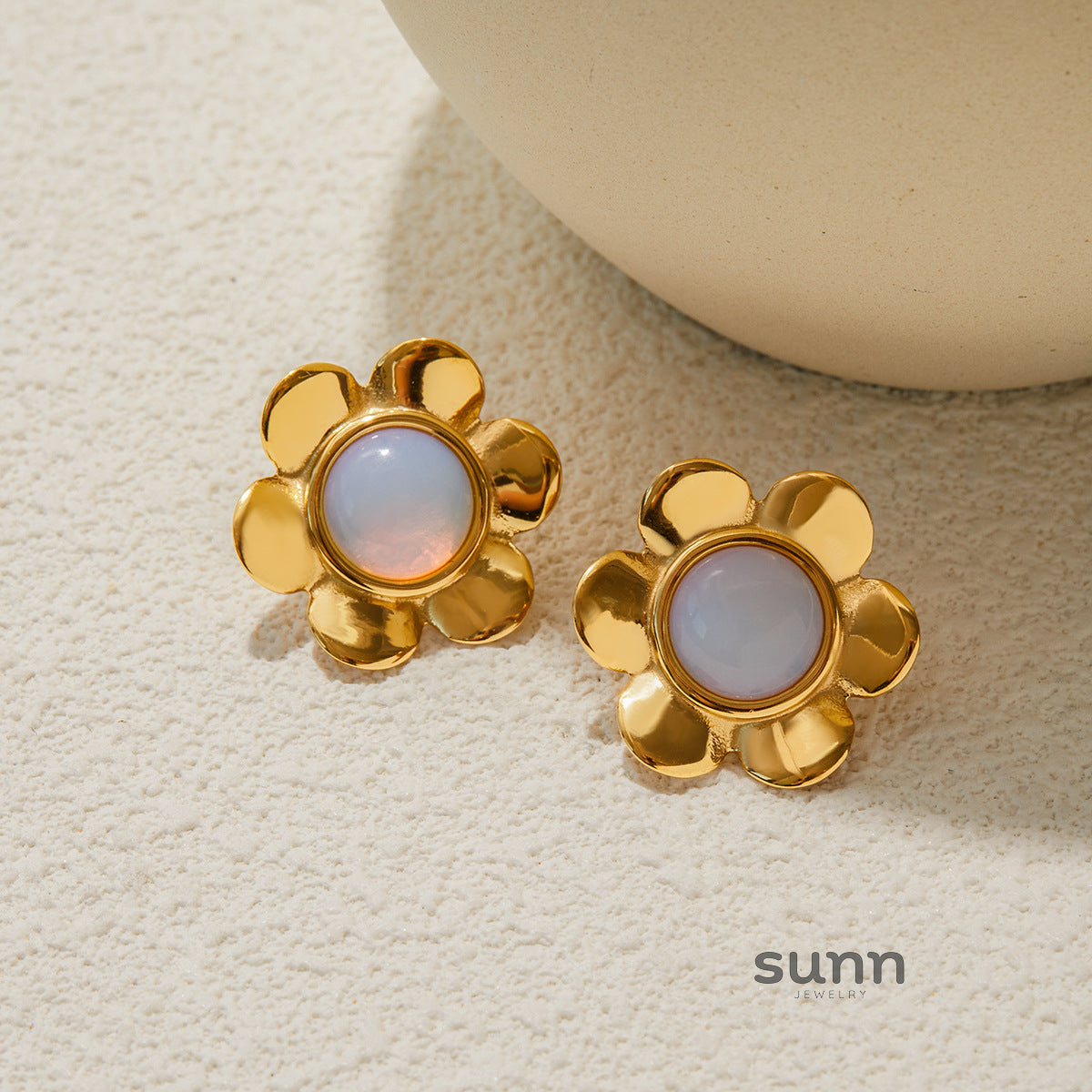 Abby Opal Flower Earrings [80IOZCDH]