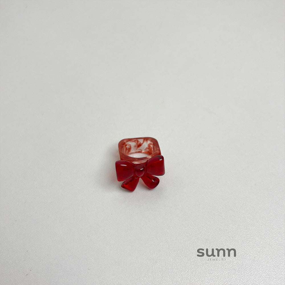 Abbygail Resin Bow Ring [8IP1ROL7]