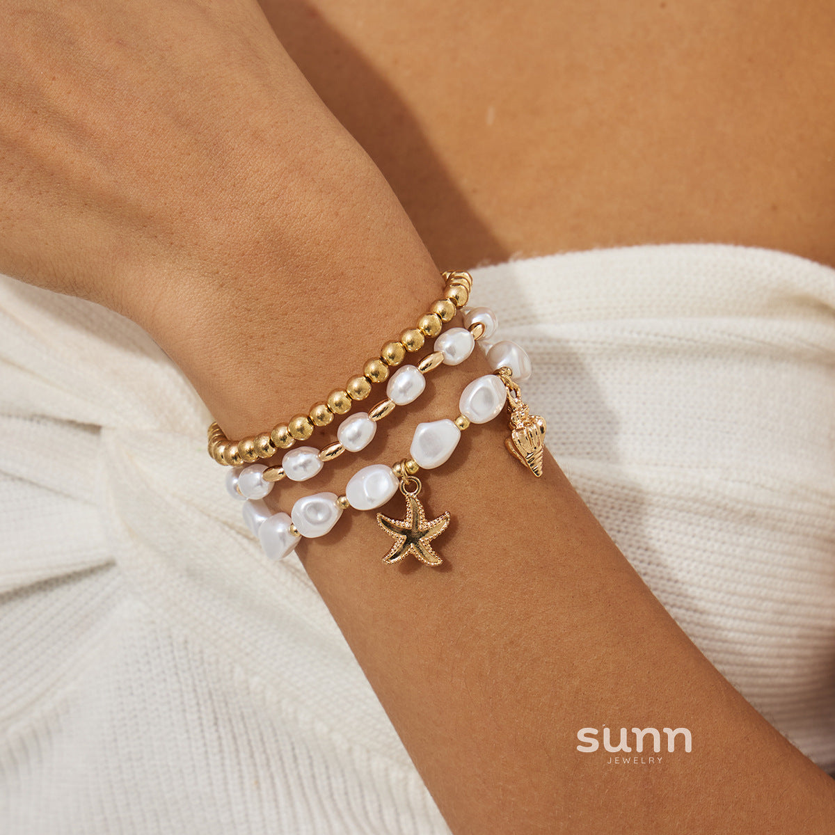 Abella Gold Beaded Bracelet Set [9DD2L38K]