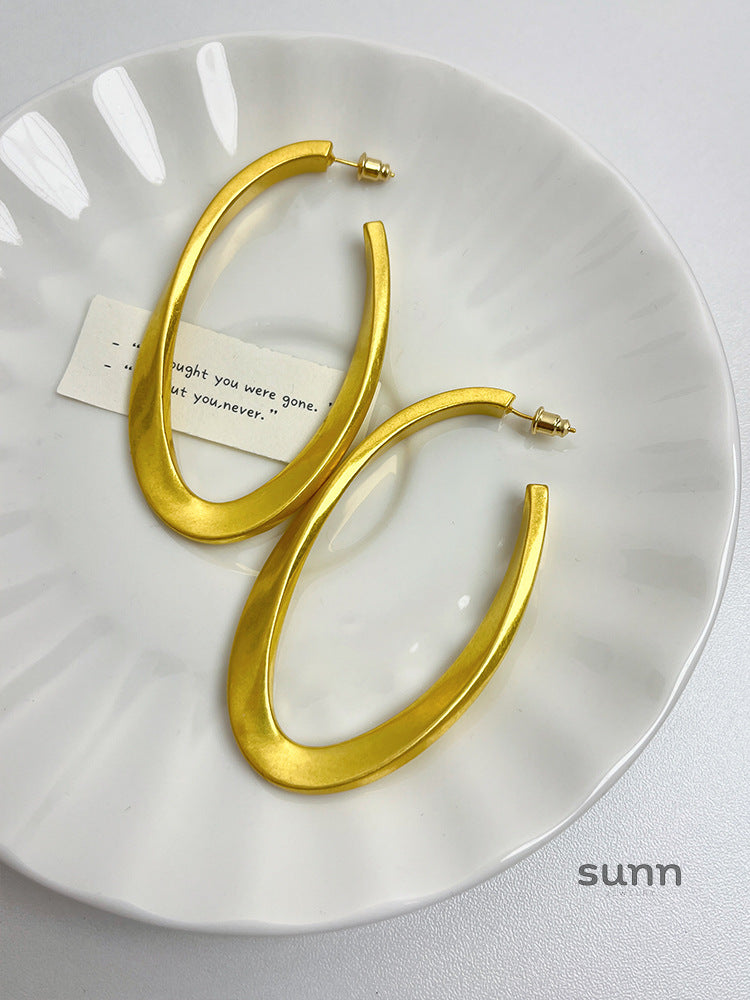Abigael Sculptural Metal Earrings [Q64B3RGJ]