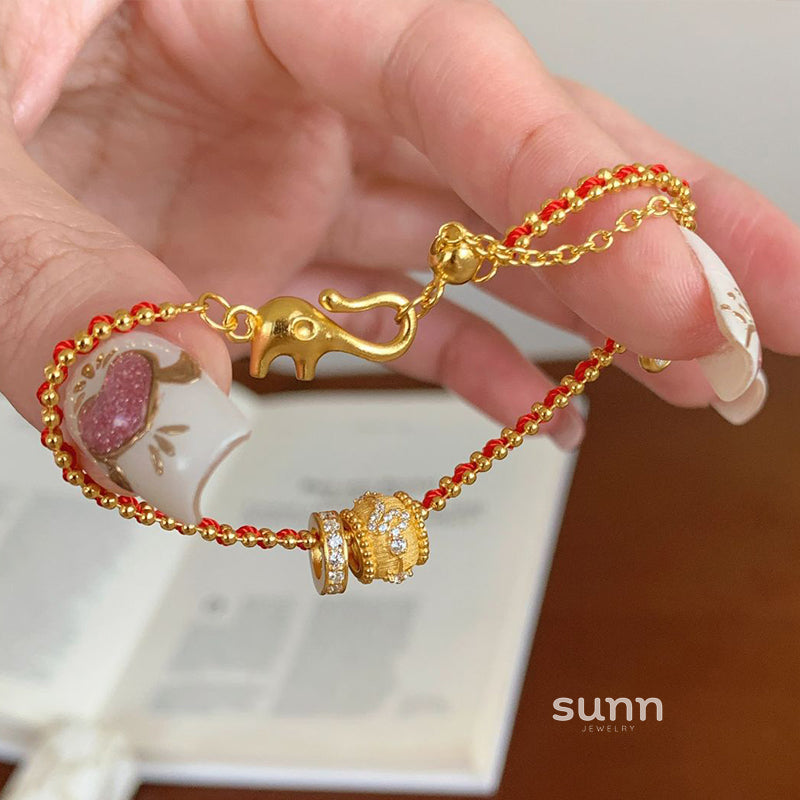 Abygail Golden Charm Bracelet [OXO5C9HV]