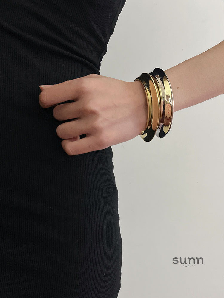 Abygail Wave Cuff Bracelet [U06DCHH2]