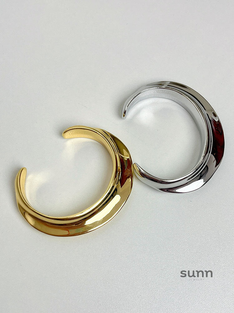 Abygail Wave Cuff Bracelet [EK7DE4MS]