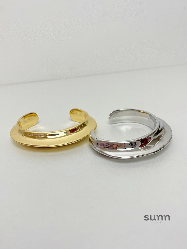 Abygail Wave Cuff Bracelet [KIDJAIED]