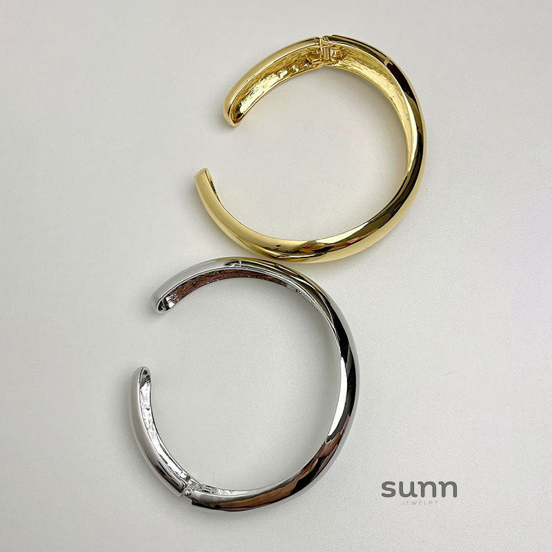 Abygail Wave Cuff Bracelet [VA49Z7T8]