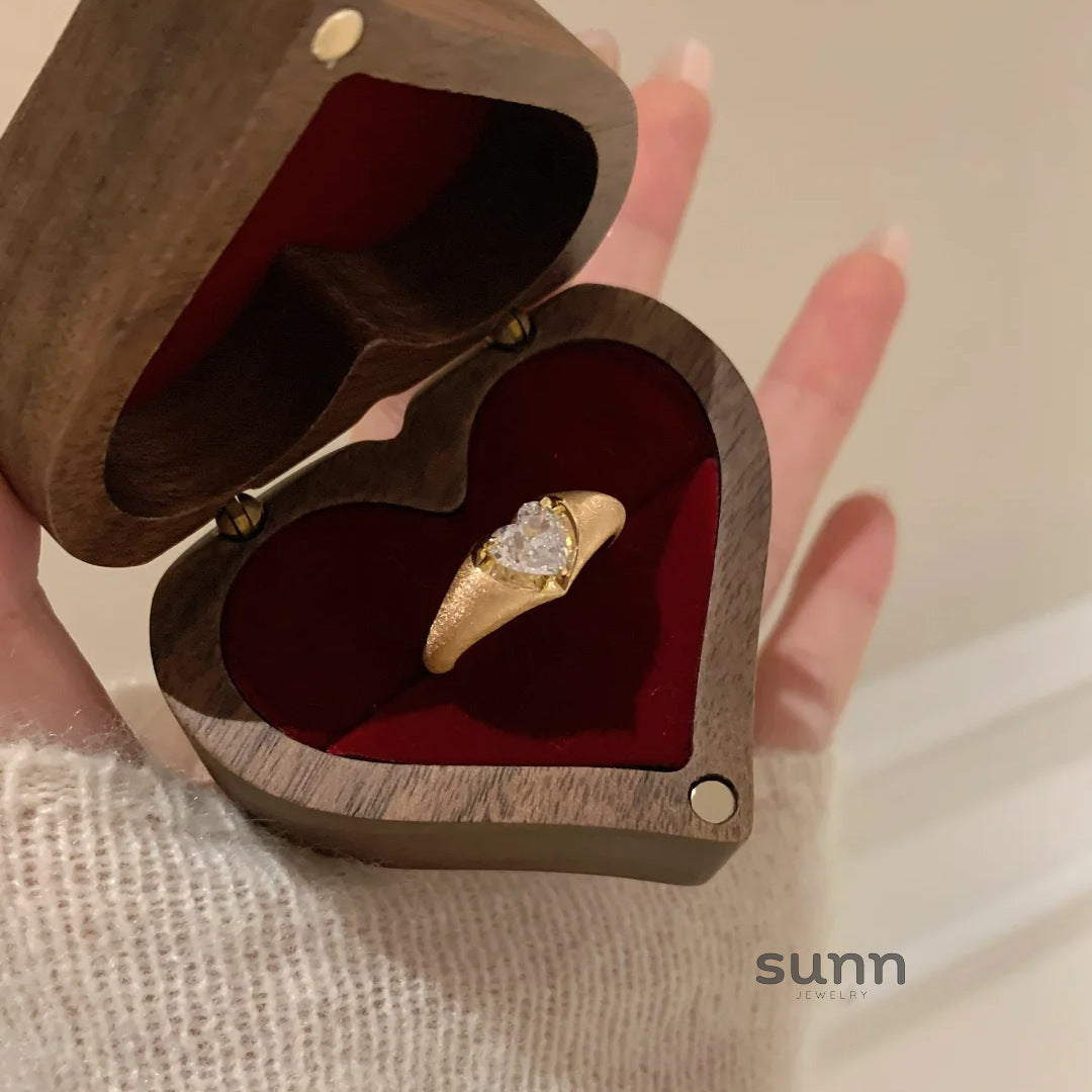 Acelynn Brushed Zircon Heart Ring [F7FL35ZH]