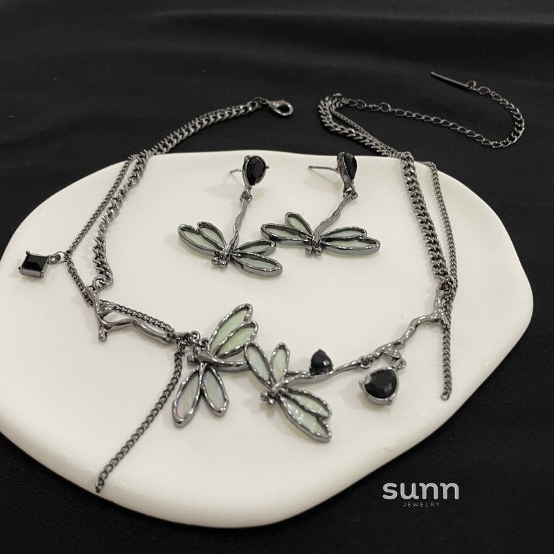 Adaeze Gunmetal Dragonfly Choker [BNNGER85]