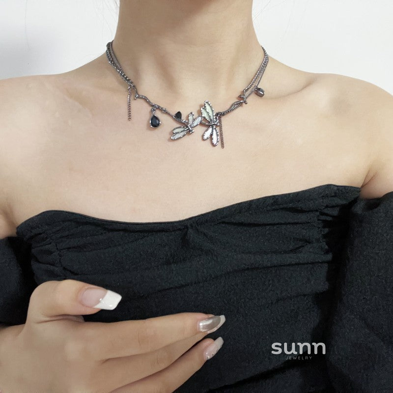Adaeze Gunmetal Dragonfly Choker [1LIVQPDX]