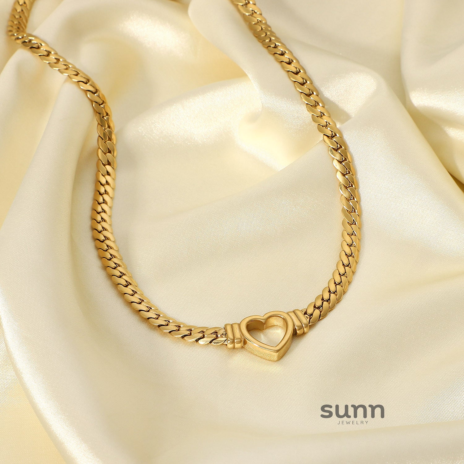 Adaia Layered Heart Chain Necklace [I3EON24I]