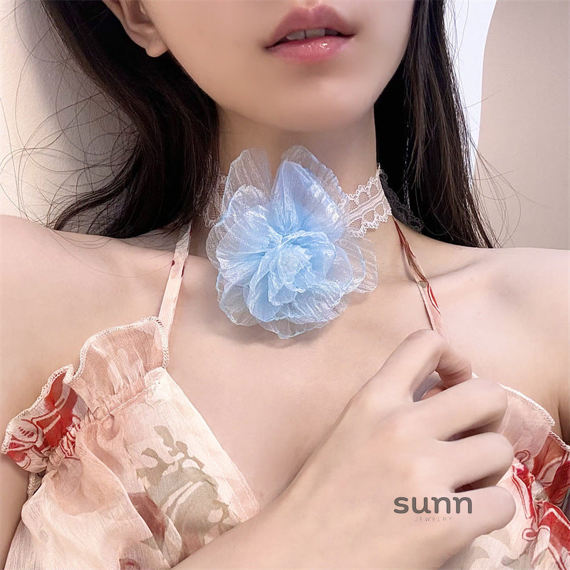 Adair Lace Camellia Choker [QRSC24U5]