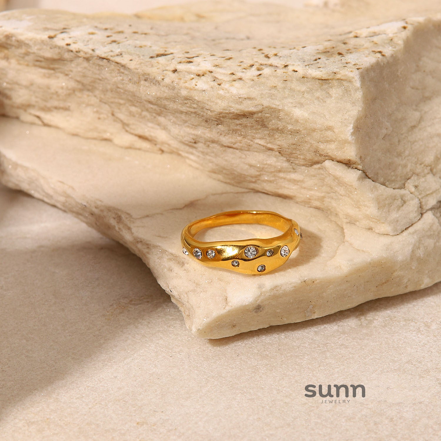Adalena Hammered Zircon Ring [S13E2WVW]