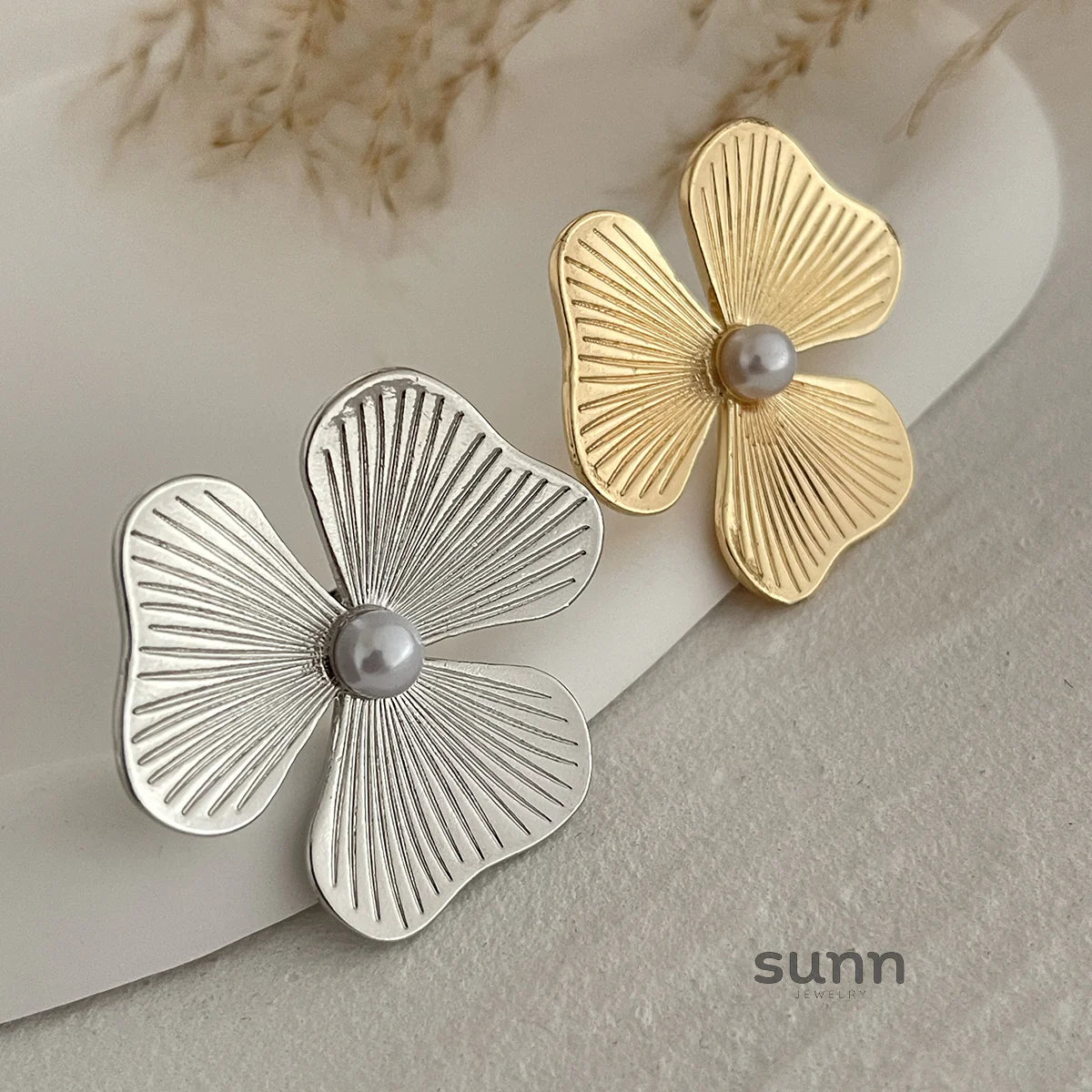 Adalida Geometric Statement Ring