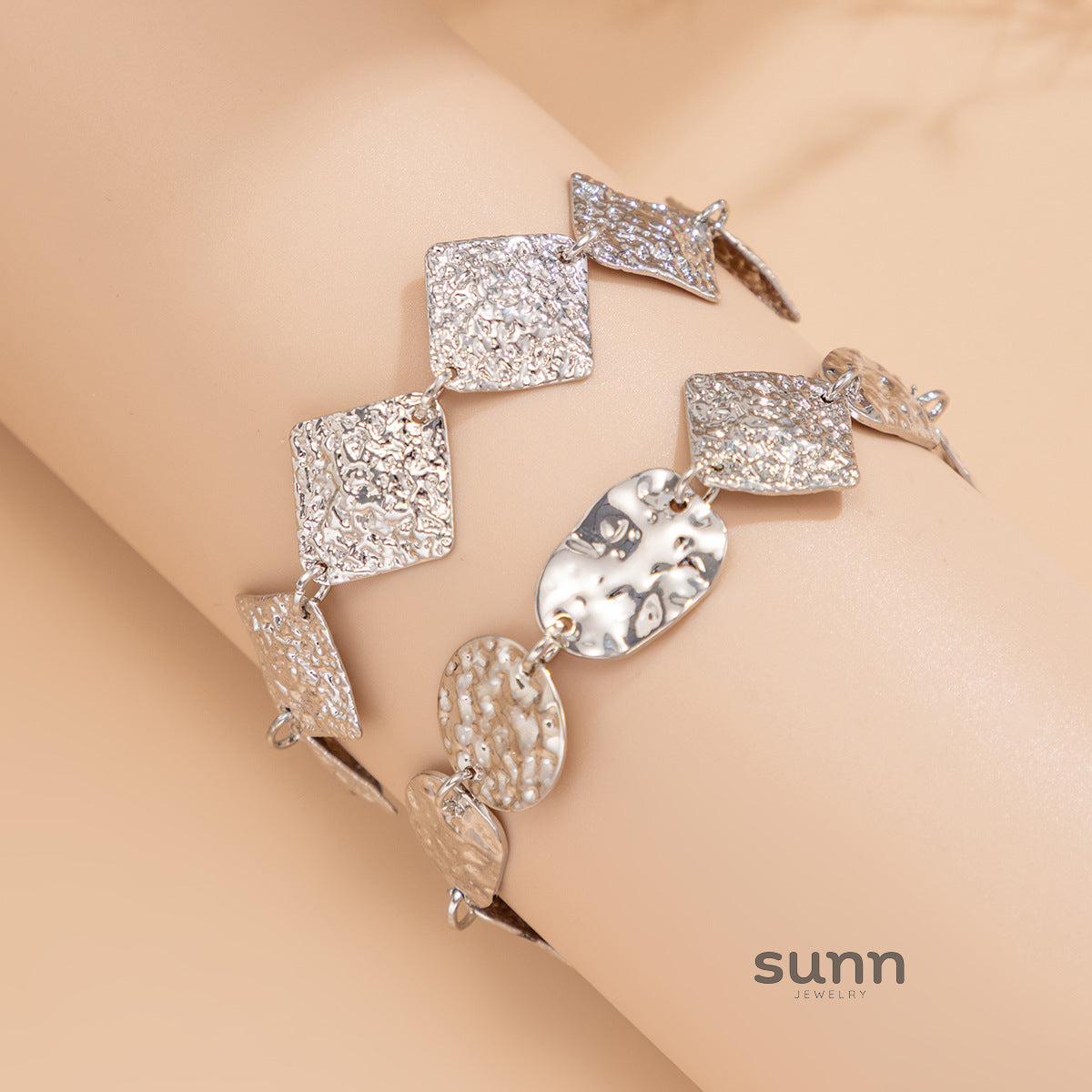 Adalynn Pitted Geometric Bracelet [XRH5SSY7]