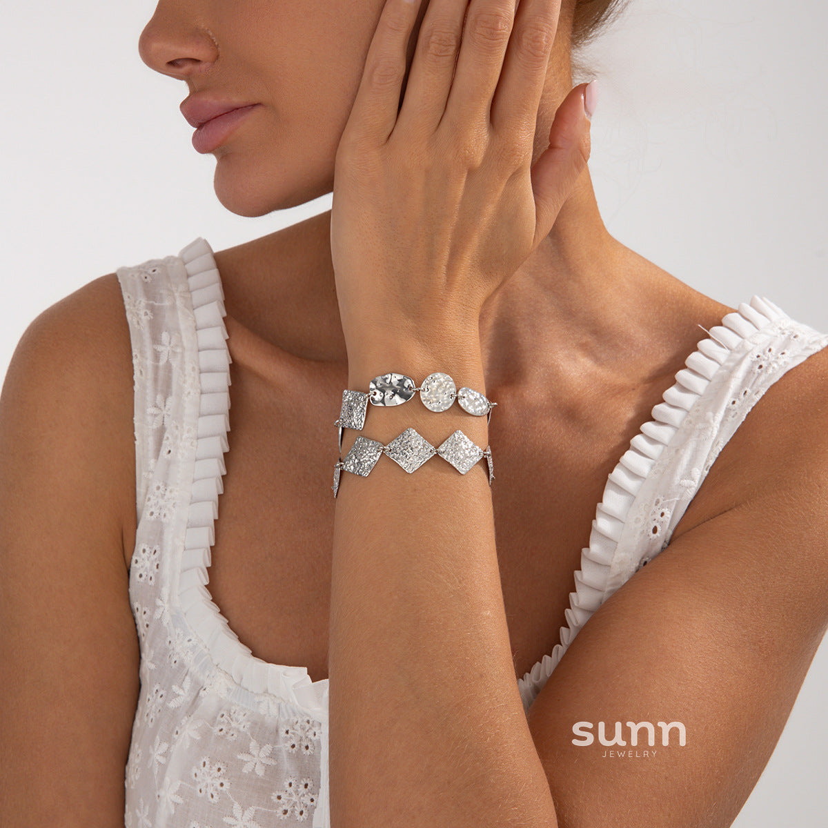 Adalynn Pitted Geometric Bracelet [CYD8XSC9]
