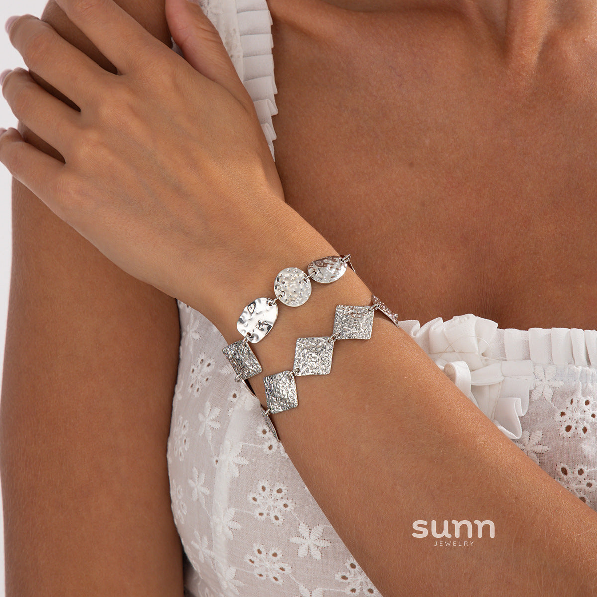 Adalynn Pitted Geometric Bracelet [DMCC6W0C]