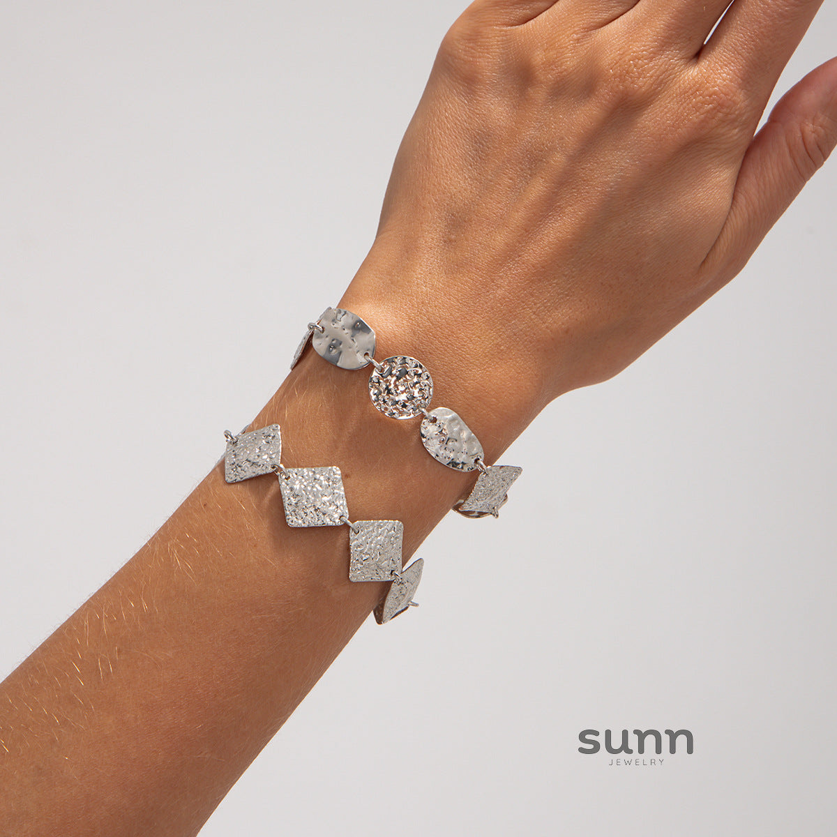 Adalynn Pitted Geometric Bracelet [B7MQRAUG]