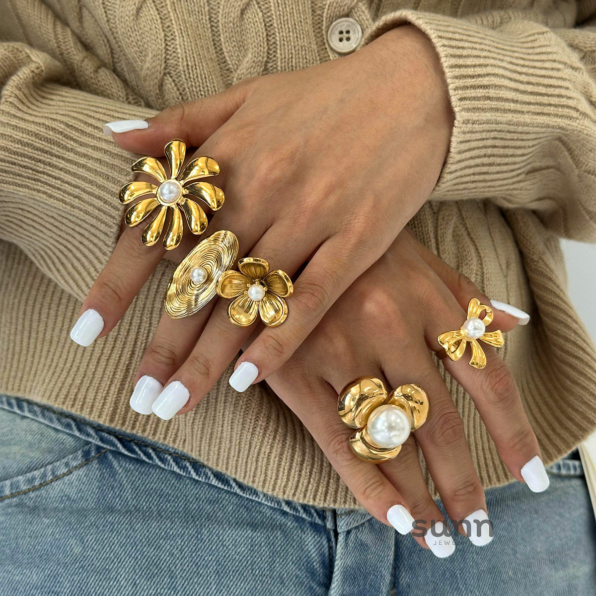 Adama Floral Pearl Ring [7DOCNUYR]