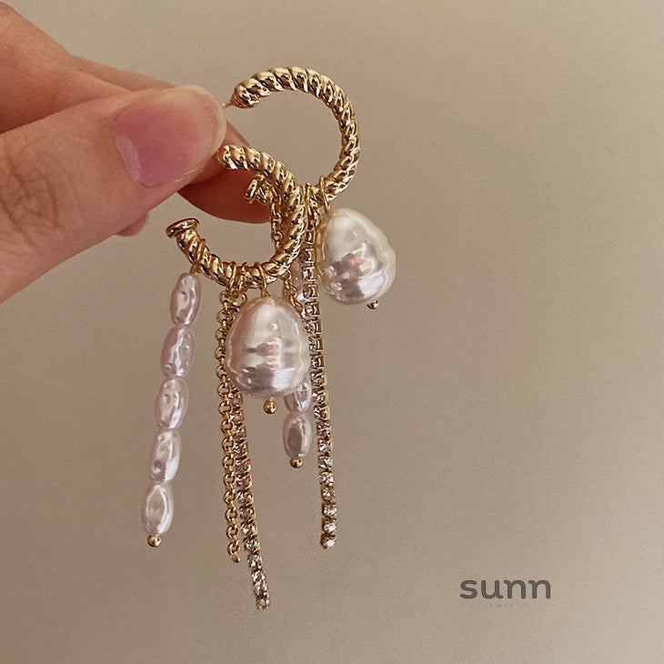 Adama Gold Tassel Pearl Earrings [74JSDFEK]
