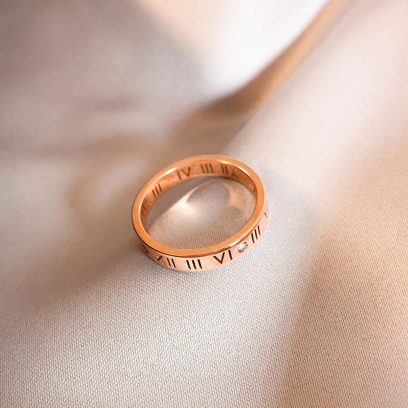 Adara Roman Numeral Ring [WW5MYWNX]