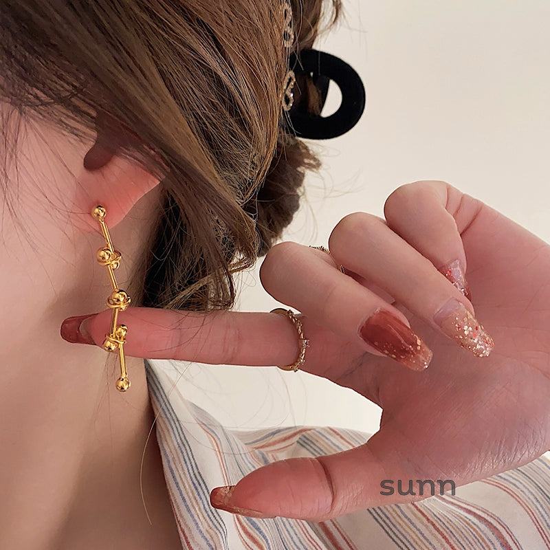 Adeena Curved Drop Earrings [CATZQEZ1]
