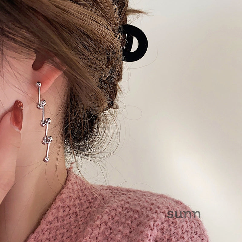 Adeena Curved Drop Earrings [L3XY8NL2]