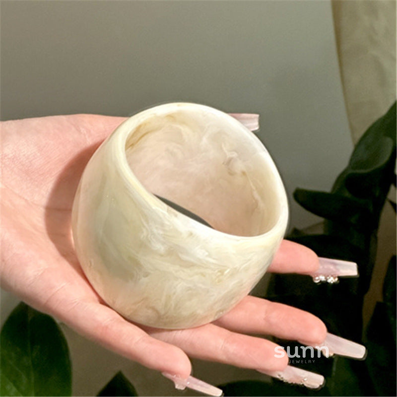 Adeena Macaron Gradient Bangle [00GENUOD]