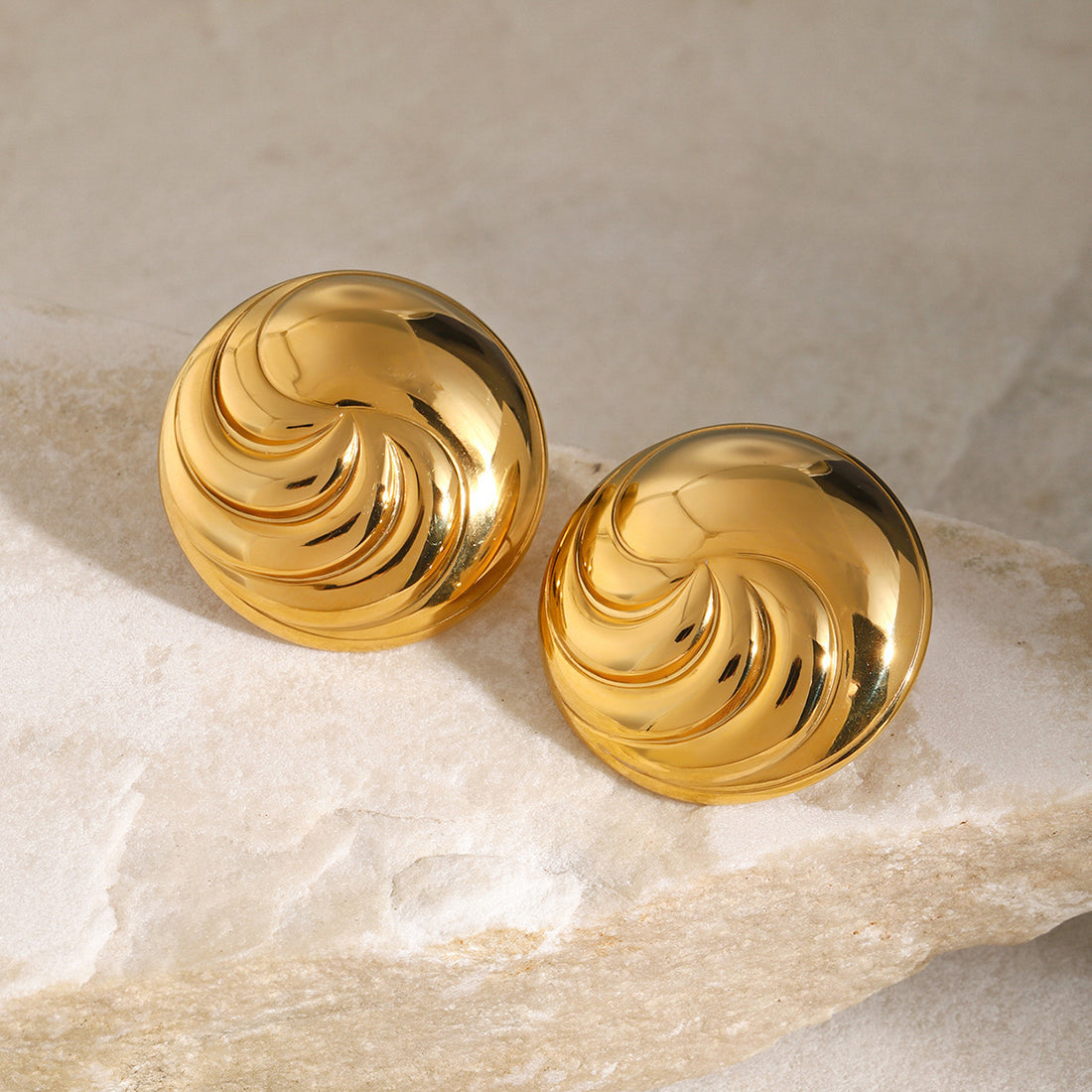Adela Gold Threaded Earrings [C6T1XL07]