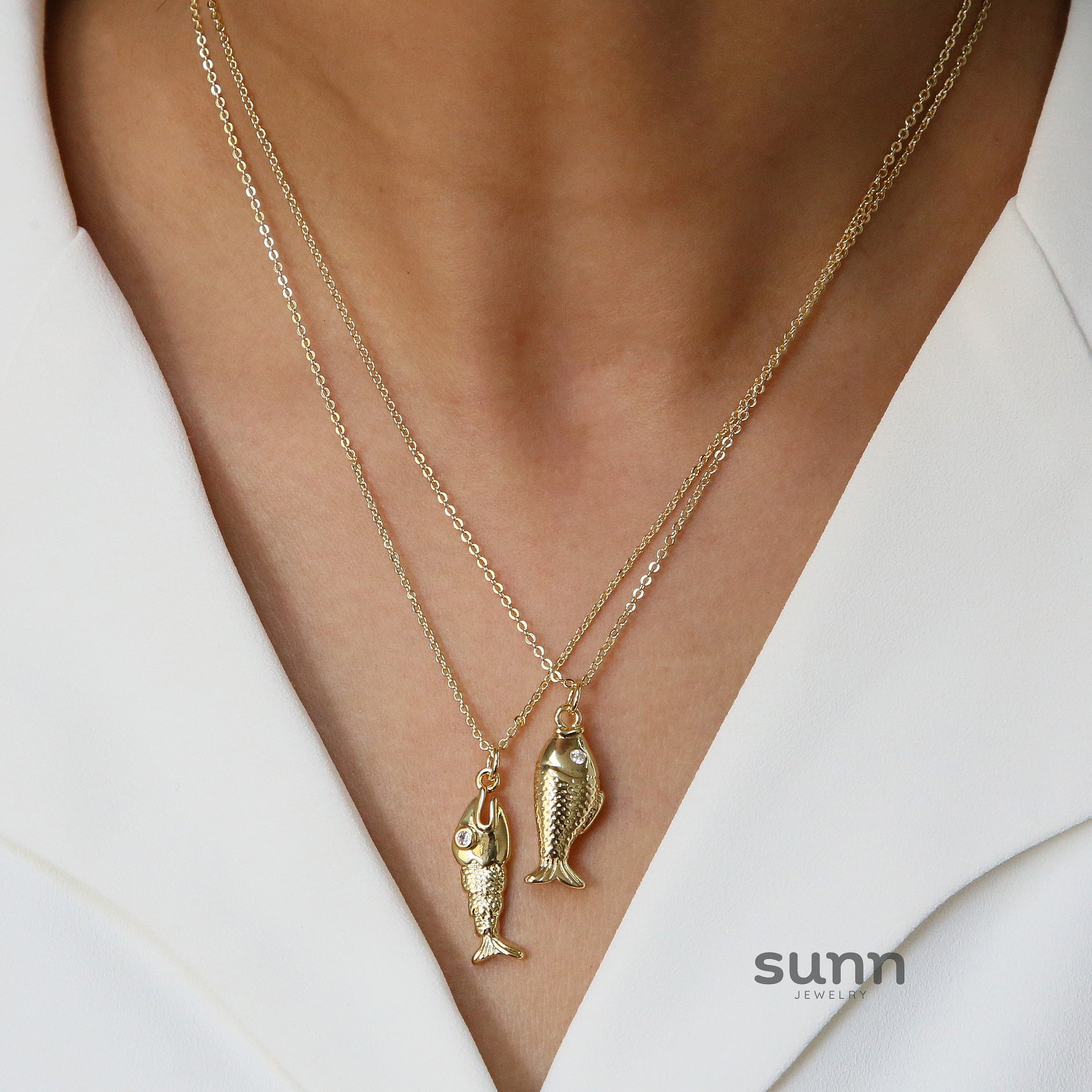 Adela Tropical Fish Pendant Necklace [Z1WLOZ3X]