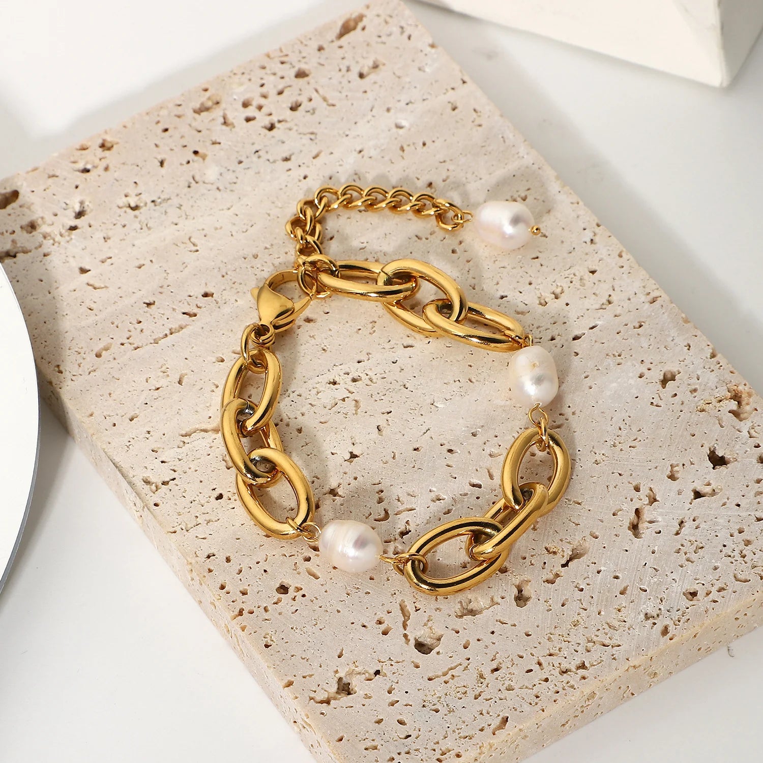 Adelaida Freshwater Baroque Bracelet