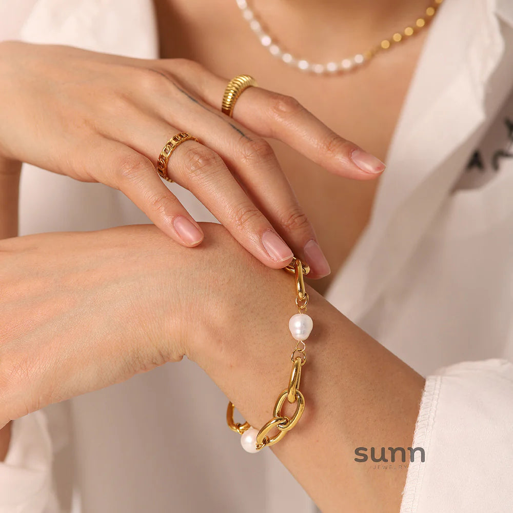 Adelaida Freshwater Baroque Bracelet
