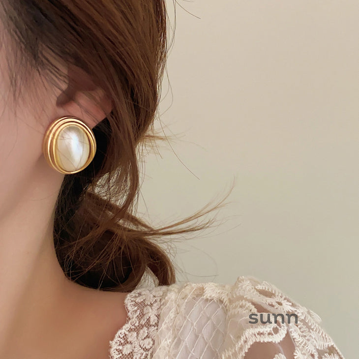 Adelene Acrylic Pearl Drop Earrings [9Q0Y4XWR]