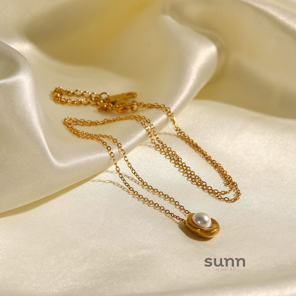 Adelina Layered Pearl Necklace [9S12M9BU]