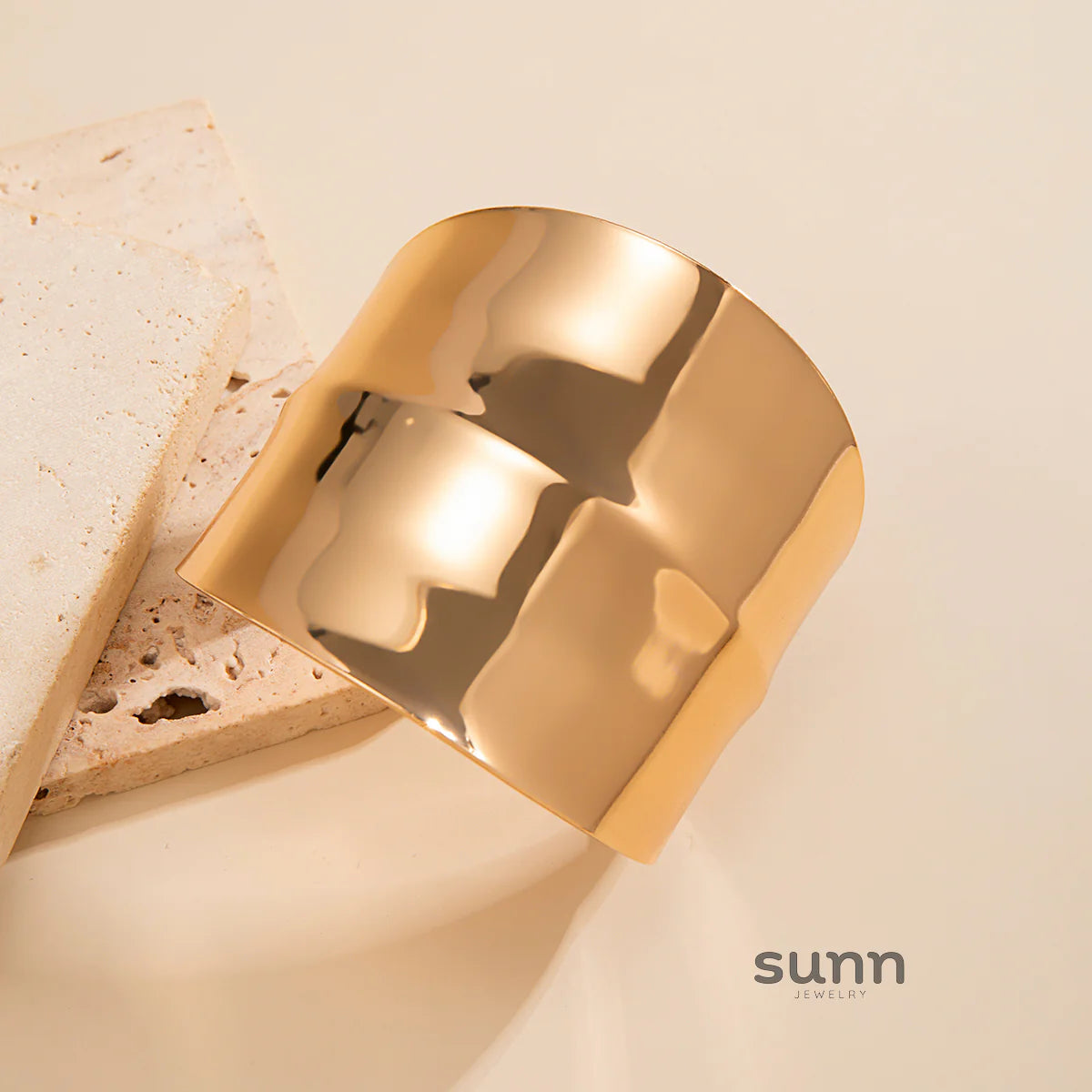 Adelynne Smooth Irregular Bangle