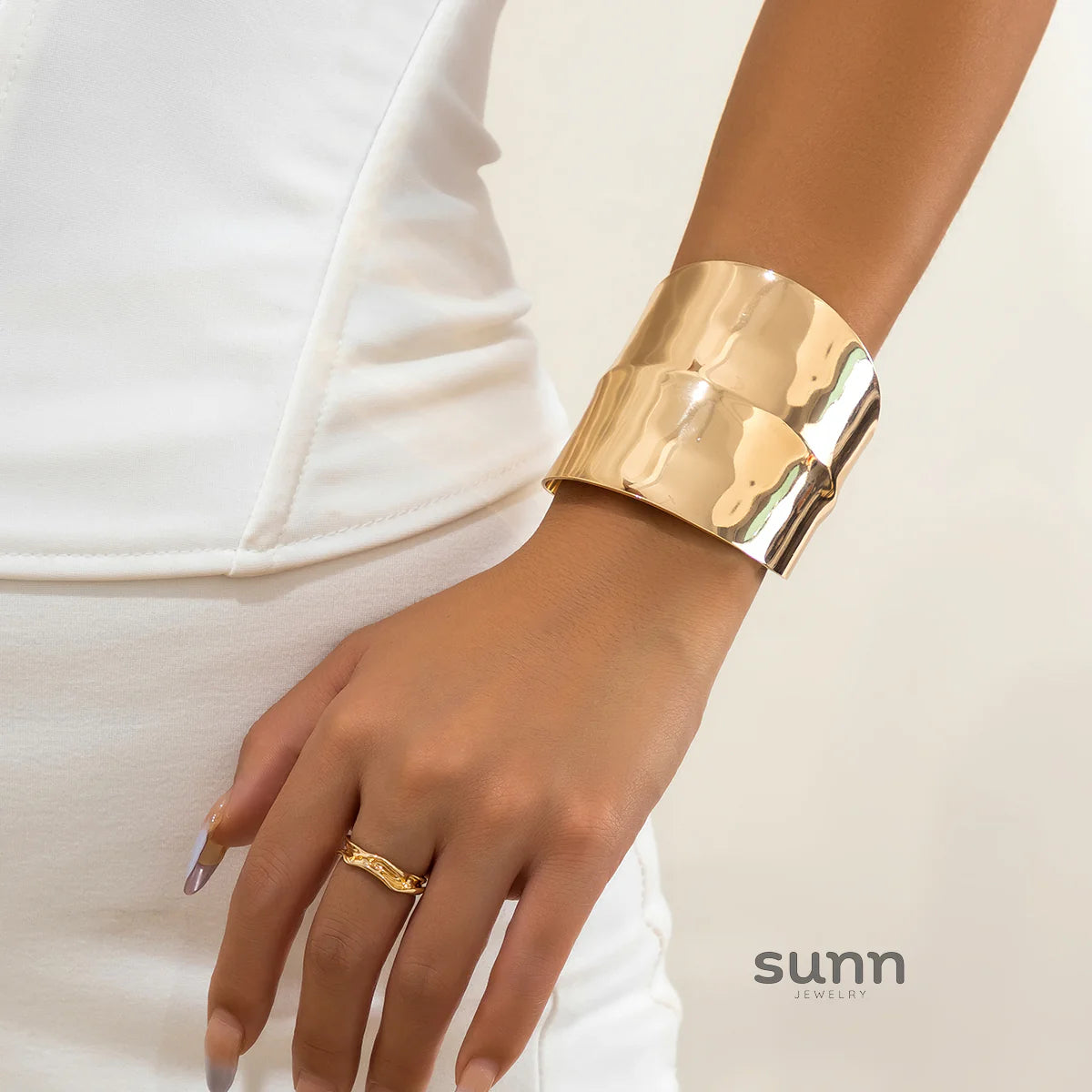 Adelynne Smooth Irregular Bangle
