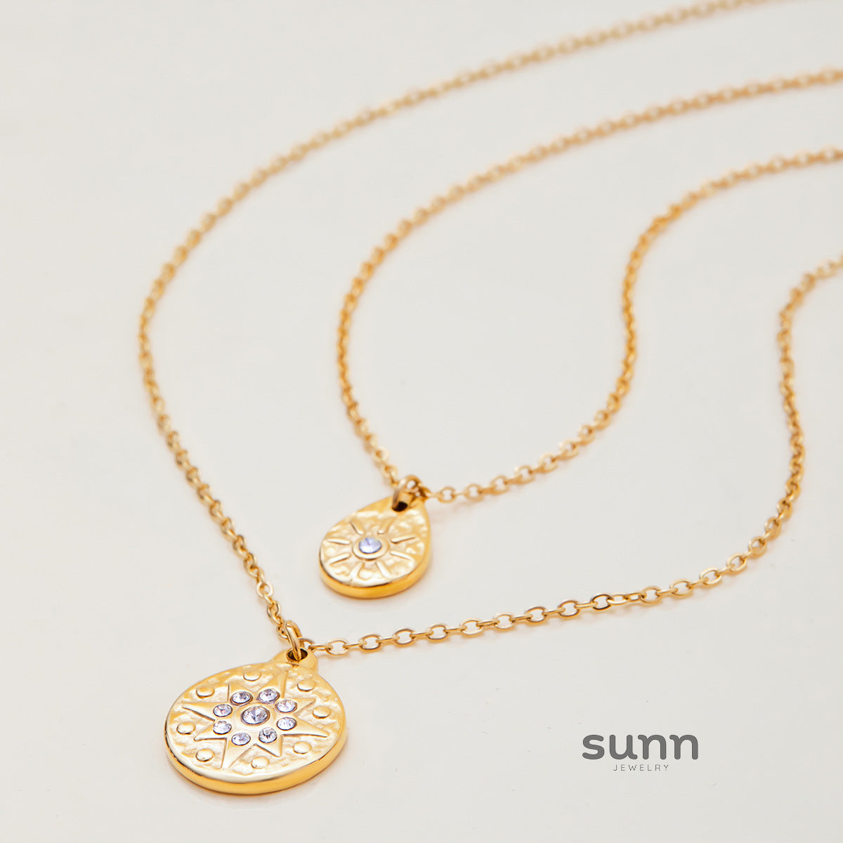 Adilene Stellar Pendant Necklace [SVMJ8CKL]