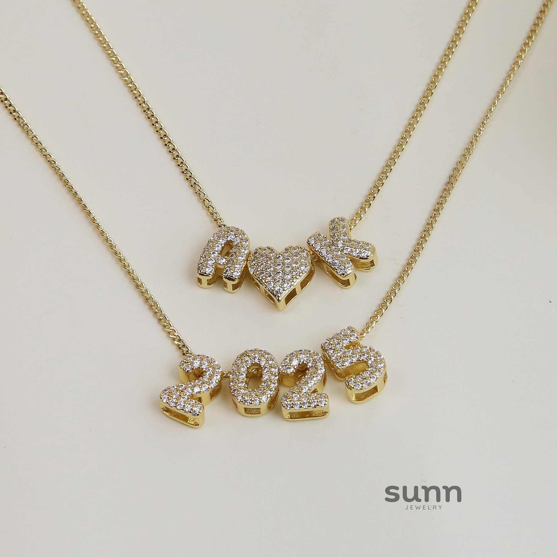 Adira Number Charm Necklace [OJS3U10Q]