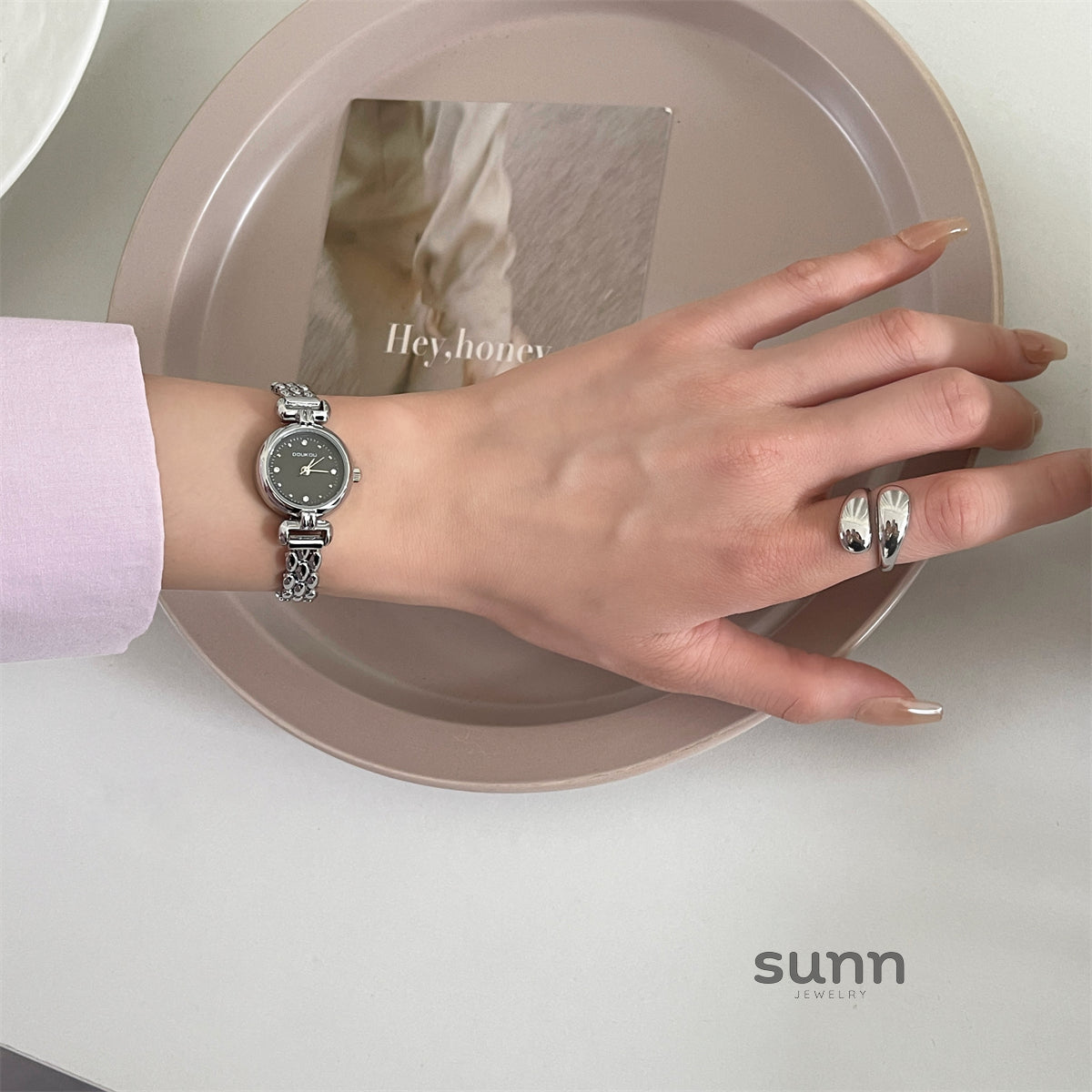 Aditi Dainty Bracelet Watch [MLZVMONH]