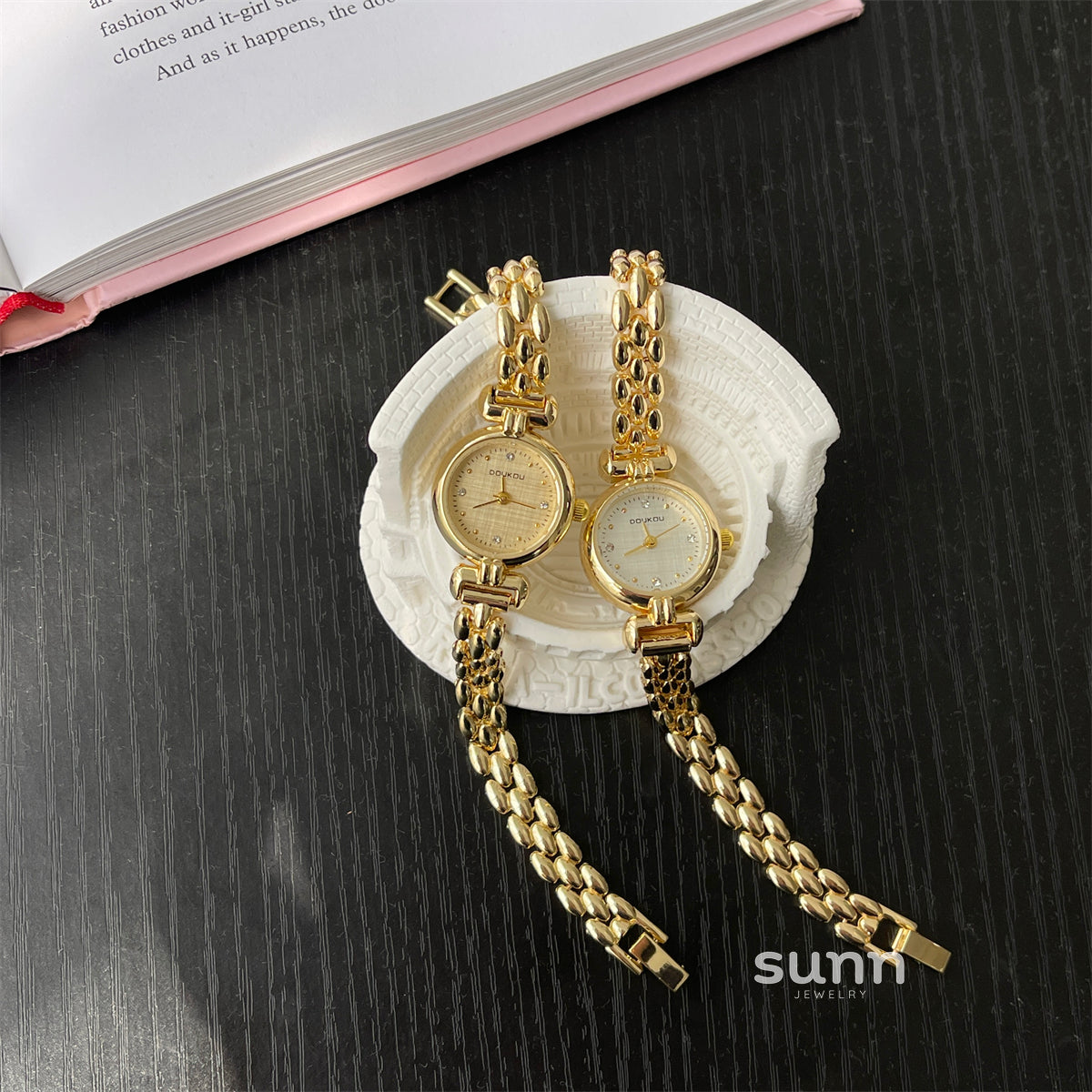 Aditi Dainty Bracelet Watch [UEXKO80O]