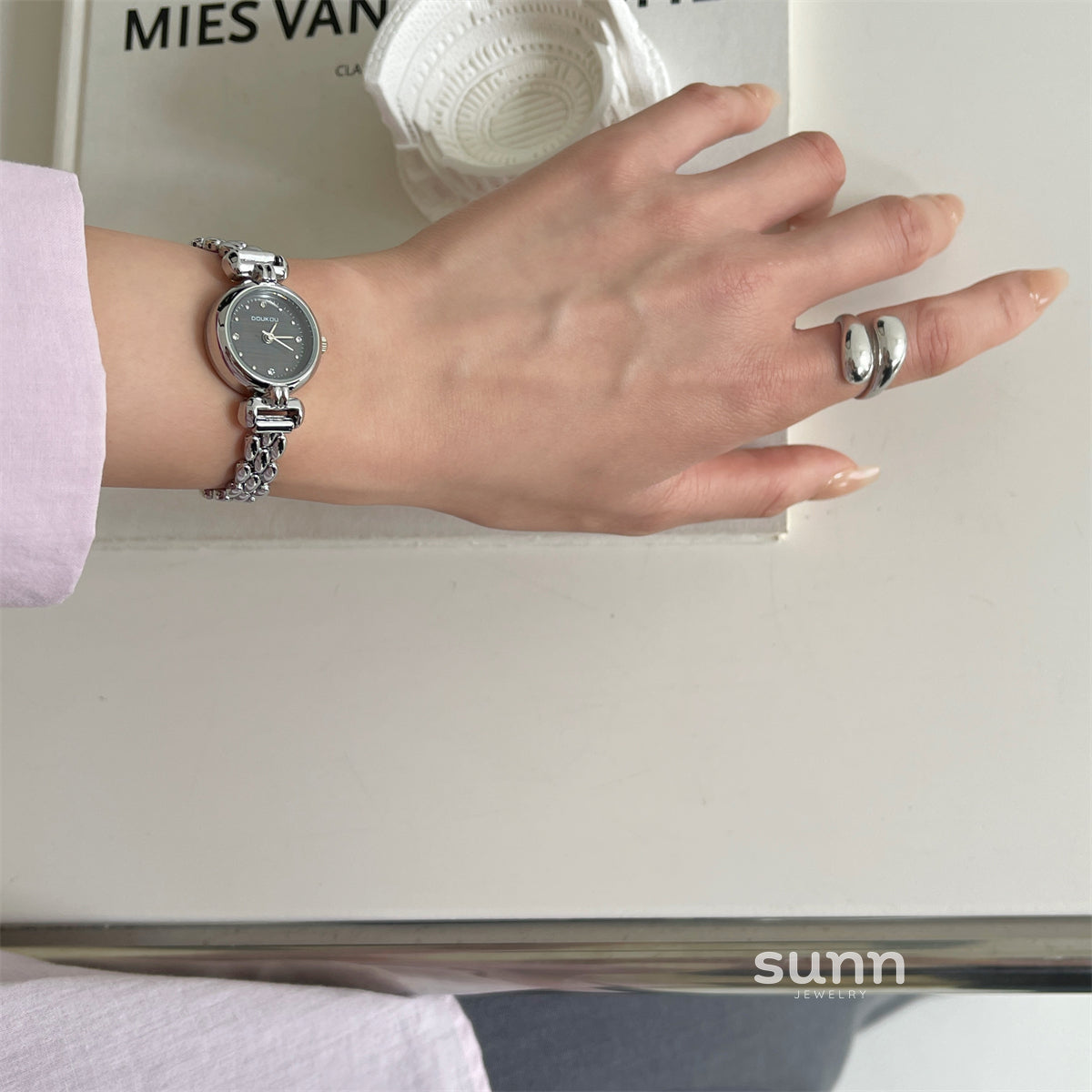 Aditi Dainty Bracelet Watch [GS54C93C]
