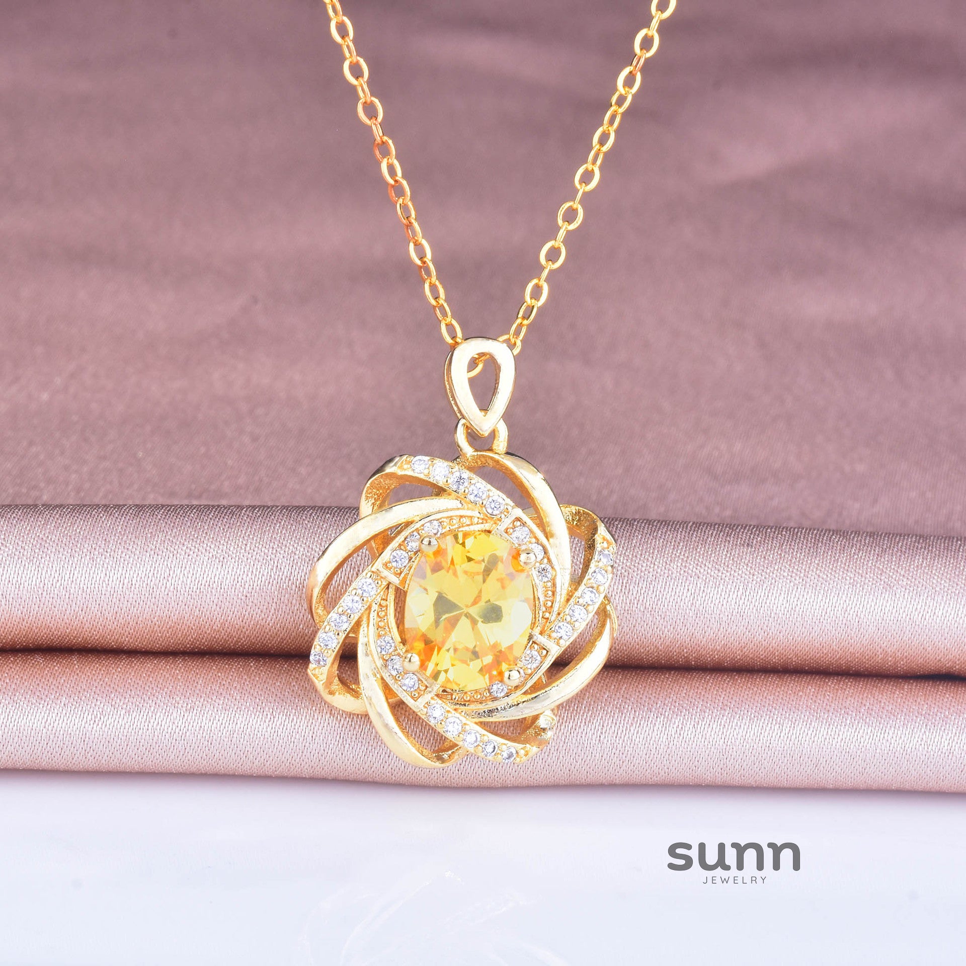 Adleigh Rotating Citrine Pendant [VD6CG9PD]