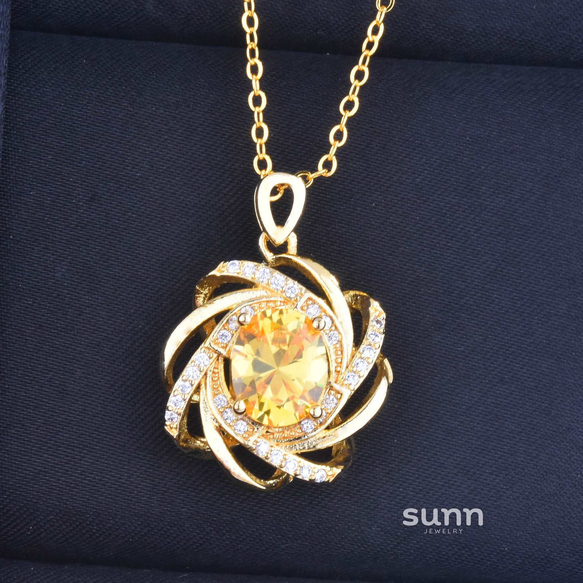 Adleigh Rotating Citrine Pendant [RWN0QR5U]