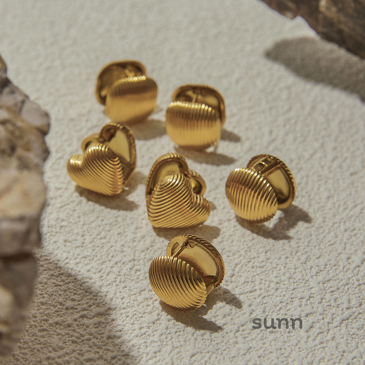 Adley Pave Heart Earrings [7GJI3KHR]