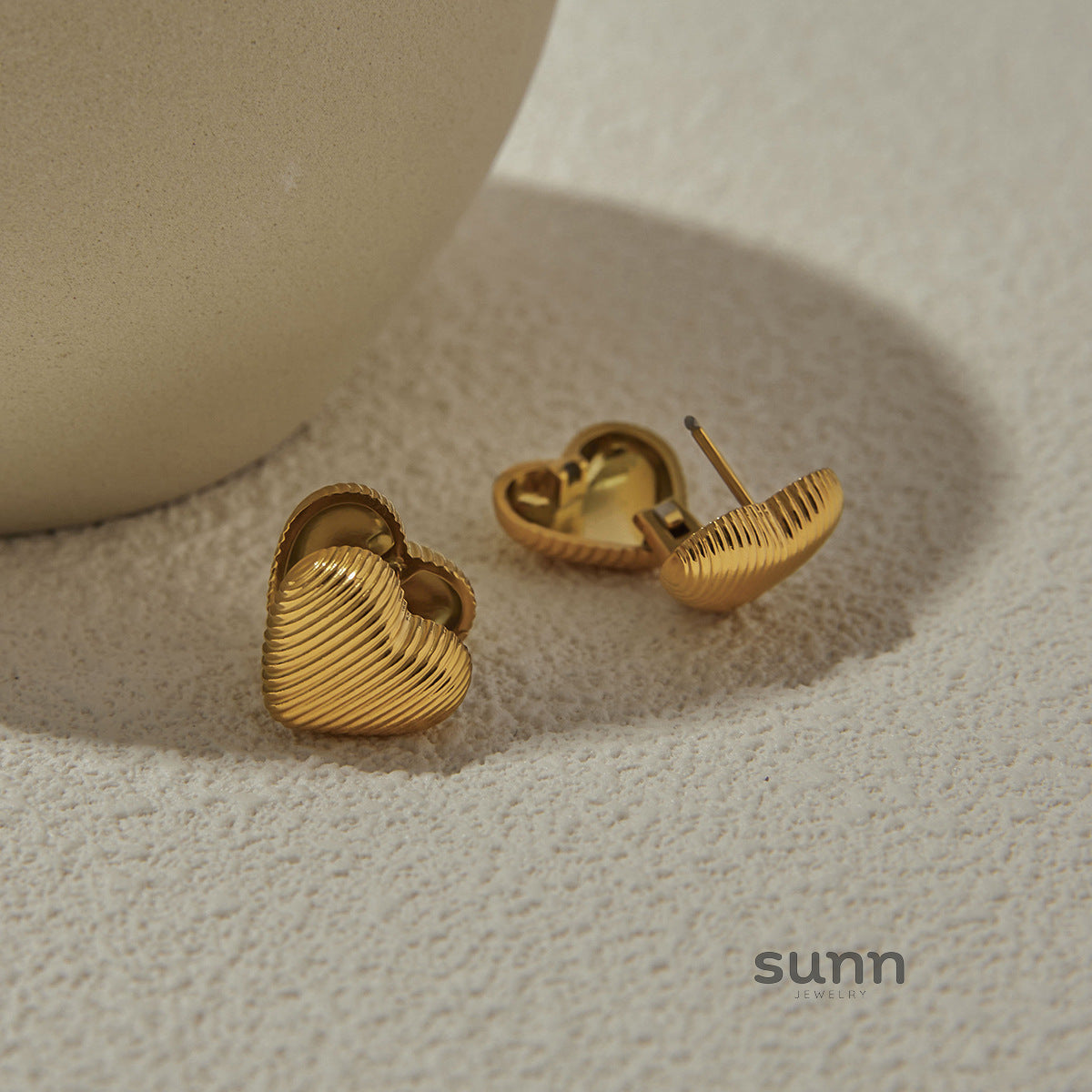 Adley Pave Heart Earrings [81CC1TTP]