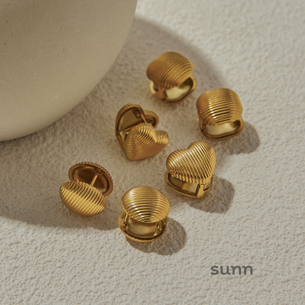 Adley Pave Heart Earrings [QMVN5LMD]