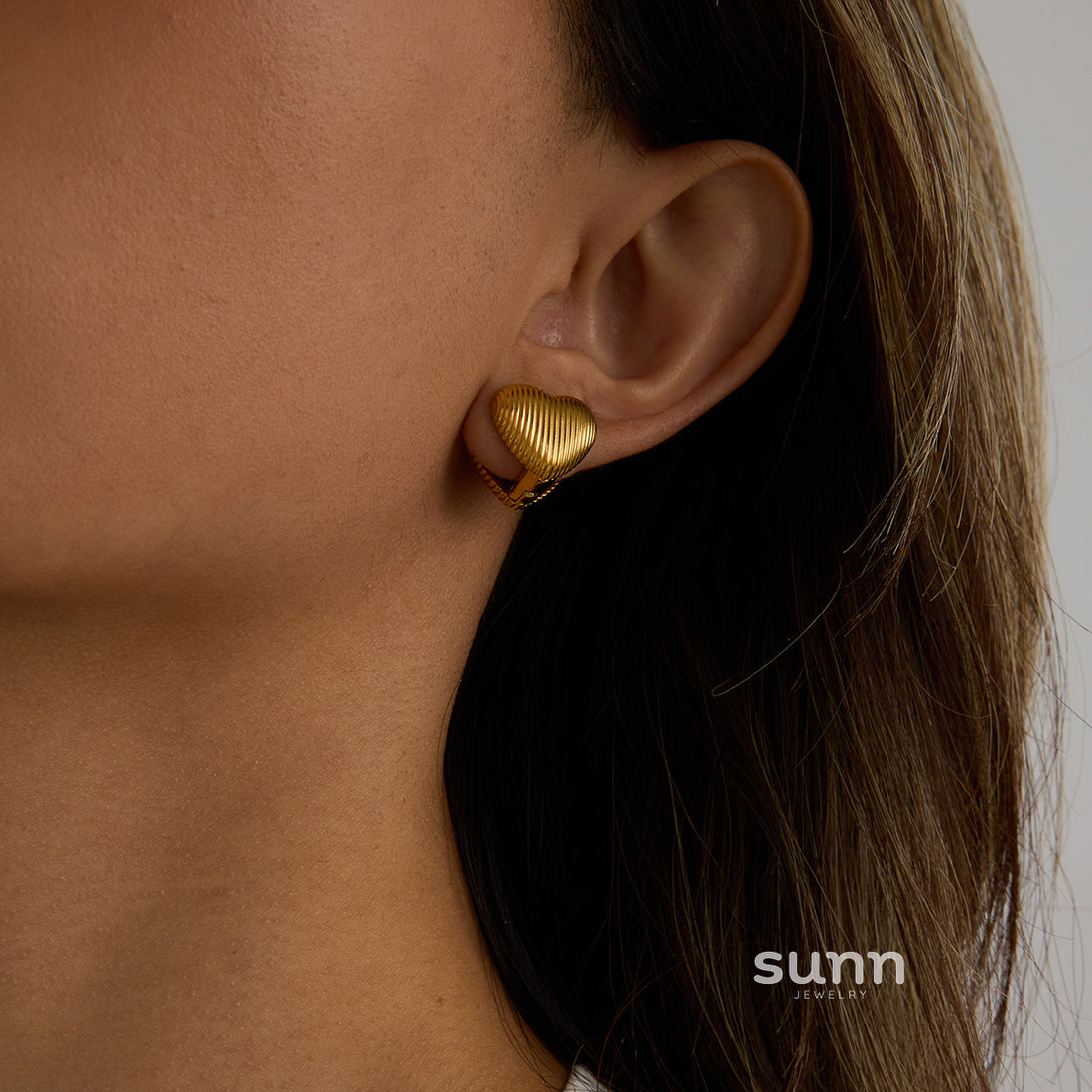 Adley Pave Heart Earrings [GMSSCISB]