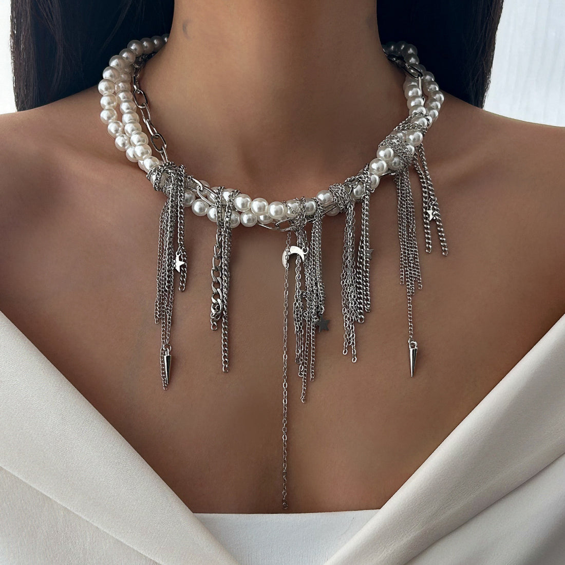 Adrianna Layered Pearl Heart Necklace [WGYGH45E]